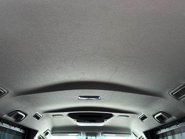 ヴォクシー ハイブリッドＶ　両側電動ドア　純正ＳＤナビ　後席モニター　バックカメラ　衝突被害軽減システム　ドラレコ　スマートキー　ＬＥＤヘッド　ビルトインＥＴＣ　クルコン　オートライト　オートエアコン　純正１５インチアルミ（38枚目）