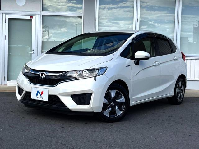 フィットハイブリッド Ｆパッケージ　純正ナビ　バックカメラ　スマートキー　ＥＴＣ　オートライト　オートエアコン　Ｂｌｕｅｔｏｏｔｈ　ＣＤ　ＤＶＤ再生（23枚目）