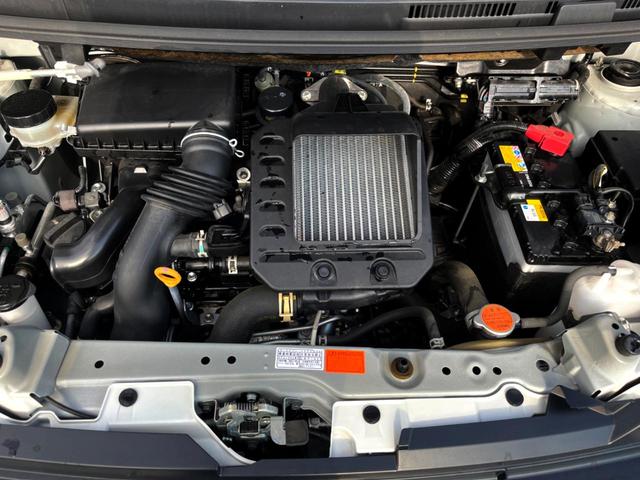 ルーミー カスタムＧ－Ｔ　両側電動スライドドア　９型ナビ　全周囲カメラ　衝突軽減装置　禁煙車　シートヒーター　ドラレコ　コーナーセンサー　スマートキー　ＬＥＤヘッド　ＥＴＣ　オートブレーキホールド　オートライト（18枚目）