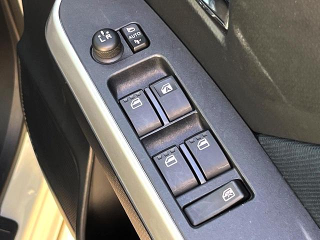 ルーミー カスタムＧ－Ｔ　両側電動スライドドア　９型ナビ　全周囲カメラ　衝突軽減装置　禁煙車　シートヒーター　ドラレコ　コーナーセンサー　スマートキー　ＬＥＤヘッド　ＥＴＣ　オートブレーキホールド　オートライト（41枚目）