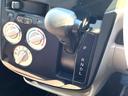 Ｅ　禁煙車　オーディオ　運転席シートヒーター　電動格納ミラー　ＵＳＢ入力端子　ドアバイザー　ＡＵＸ　エアコン　横滑り防止装置（21枚目）