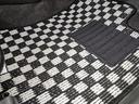 ☆新品社外フロアマットで白黒のチェック柄になります。