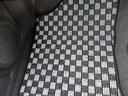 ☆新品社外フロアマットで白黒のチェック柄になります。もちろん後席も同じマットになります。