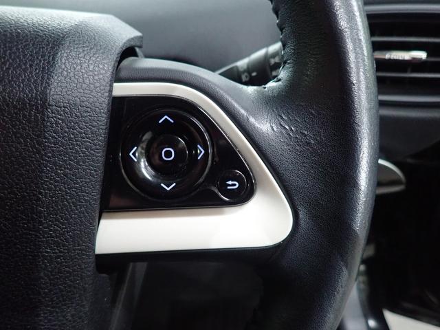 プリウス Ｓ　４ＷＤ　新品１９インチアルミ＆タイヤ　ＬＥＤデイライト付エアロ　ダウンサス　Ｂｌｕｅｔｏｏｔｈオーディオ　純正ナビ　Ｒカメラ　ＥＴＣ　スマートキー２個（16枚目）