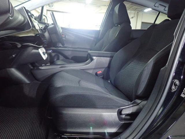 プリウス Ｓ　４ＷＤ　新品１９インチアルミ＆タイヤ　ＬＥＤデイライト付エアロ　ダウンサス　Ｂｌｕｅｔｏｏｔｈオーディオ　純正ナビ　Ｒカメラ　ＥＴＣ　スマートキー２個（44枚目）