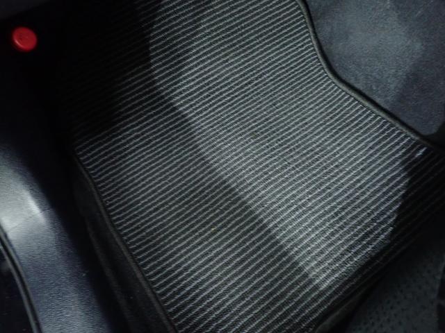 プリウス Ｓ　４ＷＤ　新品１９インチアルミ＆タイヤ　ＬＥＤデイライト付エアロ　ダウンサス　Ｂｌｕｅｔｏｏｔｈオーディオ　純正ナビ　Ｒカメラ　ＥＴＣ　スマートキー２個（45枚目）