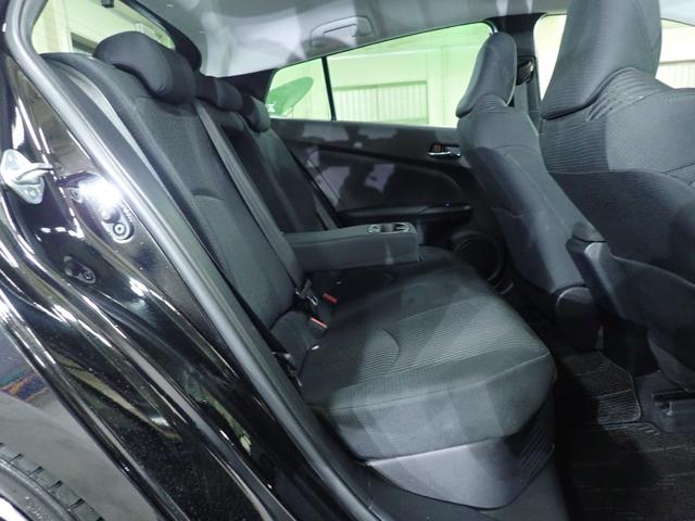 プリウス Ｓセーフティプラス　９インチ純正ナビ　新品１９インチアルミ＆タイヤ　新品ＬＥＤデイライト付エアロ　禁煙車　ダウンサス　Ｂｌｕｅｔｏｏｔｈオーディオ　内装黒パネル加修　フルセグＴＶ　Ｒカメラ　ＥＴＣ　スマートキー２個（32枚目）