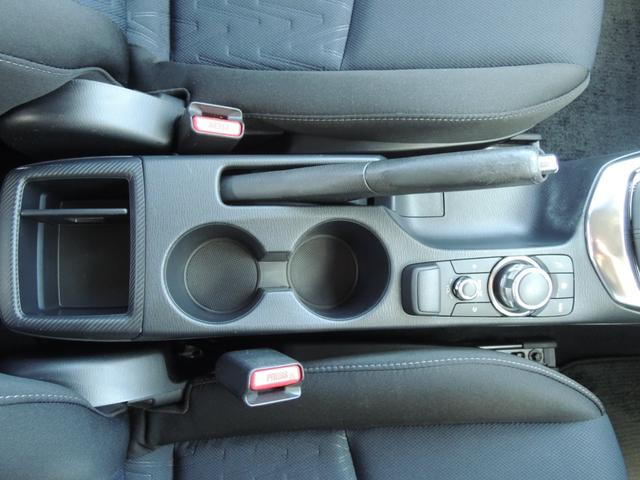 デミオ １３Ｓ　ＬＥＤコンフォートパッケージ　５速マニュアル　Ｂｌｕｅｔｏｏｔｈ　禁煙車　ワンオーナー　バックカメラ　ナビゲーション　アドバンストキー２個　オートライトシステム　リアスポイラー（22枚目）