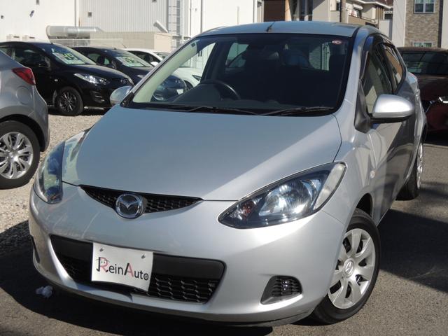 デミオ 13C 5速マニュアル 禁煙車 ドライビングコンフォートパッケージ フルノーマル オートライト ナビゲーション 電動格納ドアミラー キーレスキー 純正フロアマット サイドバイザー CD再生 トノカバー(53枚目)