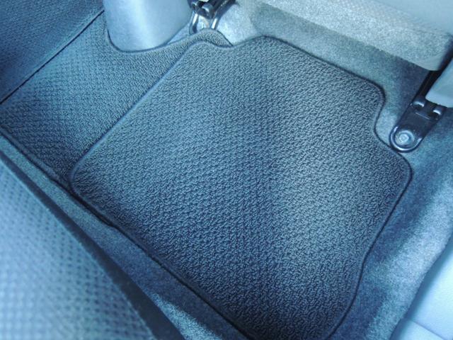 ���u�M�p�v�Ɓu�M���v���@�W���̔��ԗ��́A�u�M�p�v�Ɓu�M���v�����т̌��ɉ^�c���Ă��܂��@���P�D�u�R�X�g�p�t�H�[�}���X�ւ̂������v�@�Q�D�u���i���v�@�R�D�u���������v�̃��C���i�b�v�ł��I