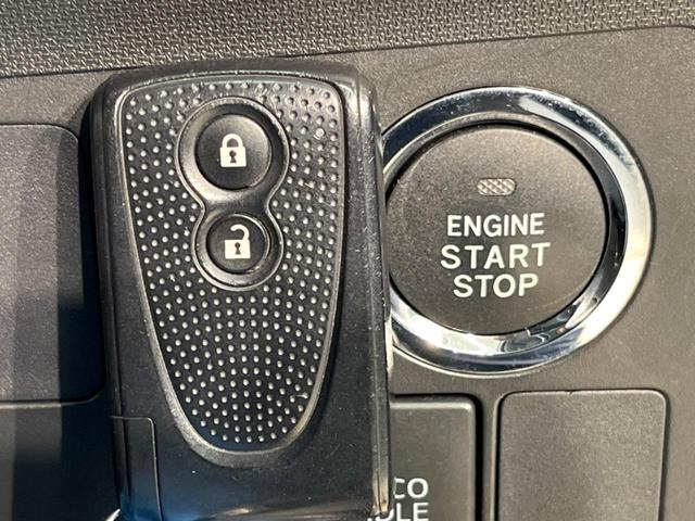 カスタム X SA 禁煙車 SDナビ LEDヘッドライト オートエアコン ETC 純正アルミホイール フロントフォグ オートライト スマートキー 衝突軽減装置 横滑り防止装置 アイドリングストップ ドアバイザー(8枚目)
