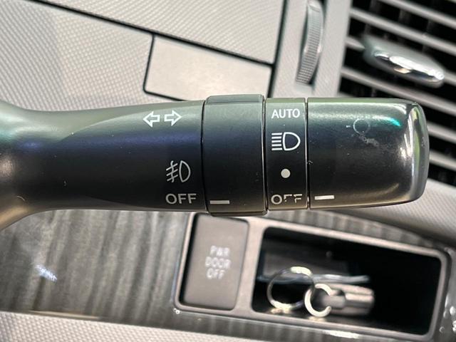 アエラス レザーパッケージ 禁煙車 アルパインナビ バックモニター 両側パワースライドドア 運転席パワーシート シートヒーター スマートキー HIDヘッドライト 純正アルミホイール オートライト フロントフォグ(24枚目)