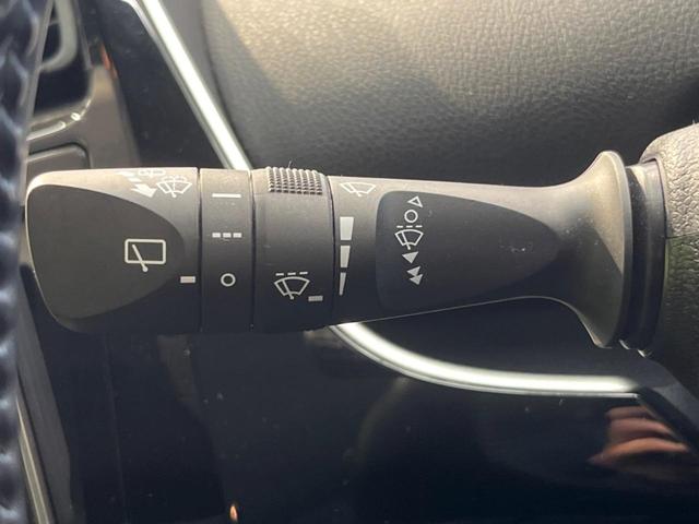 プリウス Ｓツーリングセレクション　衝突軽減ブレーキ　レーダークルーズコントロール　１１型ディスプレイオーディオ　禁煙車　バックカメラ　ｂｌｕｅｔｏｏｔｈ接続　ＡｐｐｌｅＣａｒｐｌａｙ　ＥＴＣ　ＬＥＤヘッドライト　ＬＥＤフロントフォグ（33枚目）
