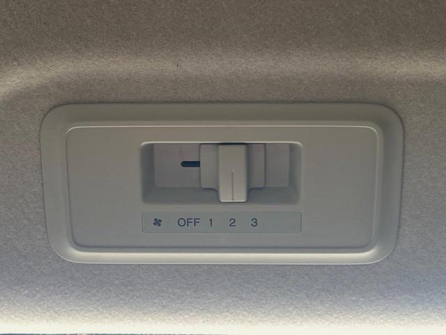 ステップワゴンスパーダ Ｚ　純正９型ナビ　両側電動ドア　バックカメラ　禁煙車　ドラレコ　スマートキー　ＨＩＤヘッド　ＥＴＣ　オートライト　オートエアコン　純正１６インチアルミ　ＣＤ　ＤＶＤ再生　フルセグ　プライバシーガラス（41枚目）