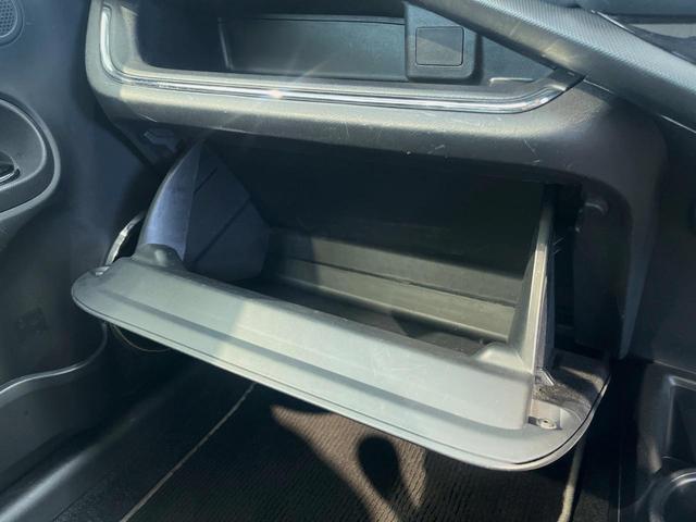 アクア Ｇ　Ｇ’ｓ　純正ナビ　バックカメラ　禁煙車　シートヒーター　スマートキー　プッシュスタート　ＥＴＣ　Ｂｌｕｅｔｏｏｔｈ　フルセグＴＶ　合皮アルカンターラコンビシート　オートライト　純正１７インチアルミホイール（46枚目）