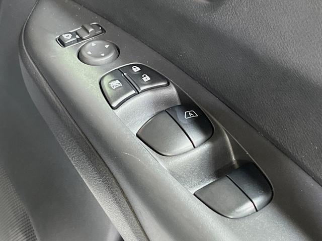 セレナ ｅ－パワー　ハイウェイスターＶ　純正１０型ナビ　プロパイロット　全周囲カメラ　デジタルインナーミラー　禁煙車　ブラインドスポットモニター　ハンズフリー両側電動ドア　ＥＴＣ　ドラレコ　リアオートエアコン　純正１６インチアルミ（39枚目）