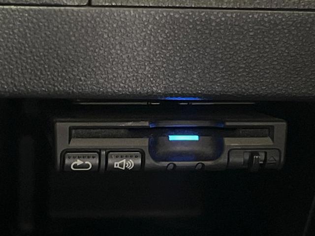 タント カスタムＲＳ　トップエディションＳＡ　両側電動ドア　純正ＳＤナビ　バックカメラ　衝突被害軽減システム　禁煙車　スマートキー　ＬＥＤヘッド　ＥＴＣ　オートライト　オートエアコン　純正１５インチアルミ　Ｂｌｕｅｔｏｏｔｈ　ＣＤ　ＤＶＤ再生（7枚目）