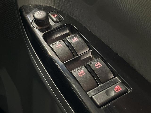 タント カスタムＲＳ　トップエディションＳＡ　両側電動ドア　純正ＳＤナビ　バックカメラ　衝突被害軽減システム　禁煙車　スマートキー　ＬＥＤヘッド　ＥＴＣ　オートライト　オートエアコン　純正１５インチアルミ　Ｂｌｕｅｔｏｏｔｈ　ＣＤ　ＤＶＤ再生（32枚目）