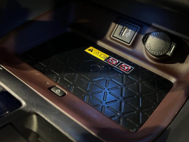 ＲＡＶ４ ハイブリッドＧ　４ＷＤ　１０．５インチ純正ディスプレイオーディオ　全周囲カメラ　衝突被害軽減システム　レーダークルーズコントロール　禁煙車　電動リアゲート　スマートキー　ＬＥＤヘッド　ＥＴＣ２．０　オートハイビーム（26枚目）