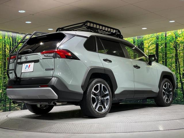 ＲＡＶ４ アドベンチャー　４ＷＤ　純正９インチＳＤナビ　バックカメラ　衝突被害軽減システム　レーダークルーズ　禁煙車　電動リアゲート　パワーシート　ドライブレコーダー　コーナーセンサー　スマートキー　ＬＥＤヘッド　ＥＴＣ２．０（17枚目）