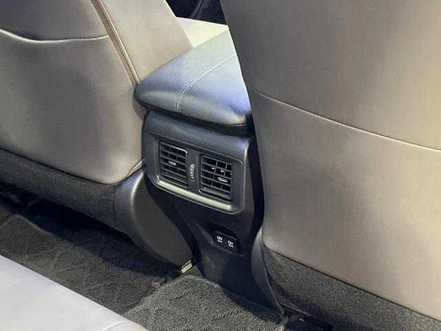 ＲＡＶ４ アドベンチャー　４ＷＤ　純正９インチＳＤナビ　バックカメラ　衝突被害軽減システム　レーダークルーズ　禁煙車　電動リアゲート　パワーシート　ドライブレコーダー　コーナーセンサー　スマートキー　ＬＥＤヘッド　ＥＴＣ２．０（48枚目）