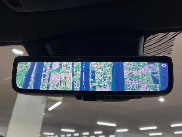 クラウンクロスオーバー Ｇアドバンスド・レザーパッケージ　１２．３型ＤＡ　デジタルインナーミラー　禁煙車　全周囲カメラ　ブラック本革シート　シートベンチレーション　４眼ＬＥＤヘッド　ハンドルヒーター　パワーシート　ブラインドスポットモニター　電動リアゲート（6枚目）