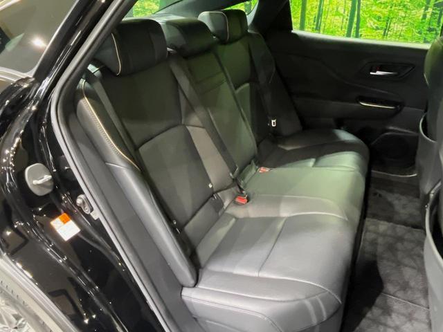 クラウンクロスオーバー Ｇアドバンスド・レザーパッケージ　１２．３型ＤＡ　デジタルインナーミラー　禁煙車　全周囲カメラ　ブラック本革シート　シートベンチレーション　４眼ＬＥＤヘッド　ハンドルヒーター　パワーシート　ブラインドスポットモニター　電動リアゲート（9枚目）