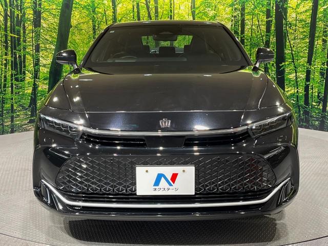 クラウンクロスオーバー Ｇアドバンスド・レザーパッケージ　１２．３型ＤＡ　デジタルインナーミラー　禁煙車　全周囲カメラ　ブラック本革シート　シートベンチレーション　４眼ＬＥＤヘッド　ハンドルヒーター　パワーシート　ブラインドスポットモニター　電動リアゲート（14枚目）