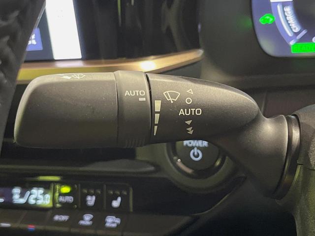 クラウンクロスオーバー Ｇアドバンスド・レザーパッケージ　１２．３型ＤＡ　デジタルインナーミラー　禁煙車　全周囲カメラ　ブラック本革シート　シートベンチレーション　４眼ＬＥＤヘッド　ハンドルヒーター　パワーシート　ブラインドスポットモニター　電動リアゲート（26枚目）