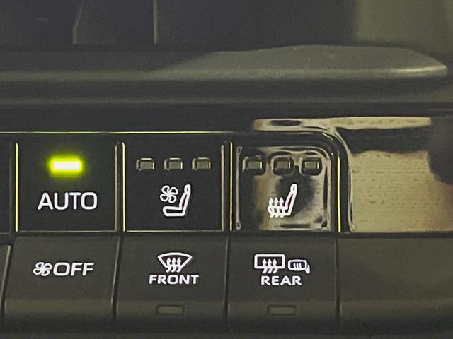 クラウンクロスオーバー Ｇアドバンスド・レザーパッケージ　１２．３型ＤＡ　デジタルインナーミラー　禁煙車　全周囲カメラ　ブラック本革シート　シートベンチレーション　４眼ＬＥＤヘッド　ハンドルヒーター　パワーシート　ブラインドスポットモニター　電動リアゲート（32枚目）