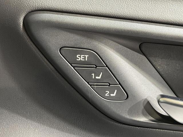 クラウンクロスオーバー Ｇアドバンスド・レザーパッケージ　１２．３型ＤＡ　デジタルインナーミラー　禁煙車　全周囲カメラ　ブラック本革シート　シートベンチレーション　４眼ＬＥＤヘッド　ハンドルヒーター　パワーシート　ブラインドスポットモニター　電動リアゲート（38枚目）