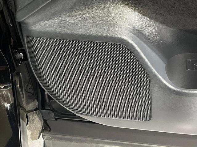 クラウンクロスオーバー Ｇアドバンスド・レザーパッケージ　１２．３型ＤＡ　デジタルインナーミラー　禁煙車　全周囲カメラ　ブラック本革シート　シートベンチレーション　４眼ＬＥＤヘッド　ハンドルヒーター　パワーシート　ブラインドスポットモニター　電動リアゲート（43枚目）