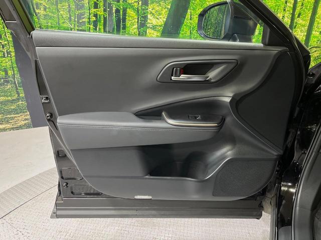 クラウンクロスオーバー Ｇアドバンスド・レザーパッケージ　１２．３型ＤＡ　デジタルインナーミラー　禁煙車　全周囲カメラ　ブラック本革シート　シートベンチレーション　４眼ＬＥＤヘッド　ハンドルヒーター　パワーシート　ブラインドスポットモニター　電動リアゲート（46枚目）