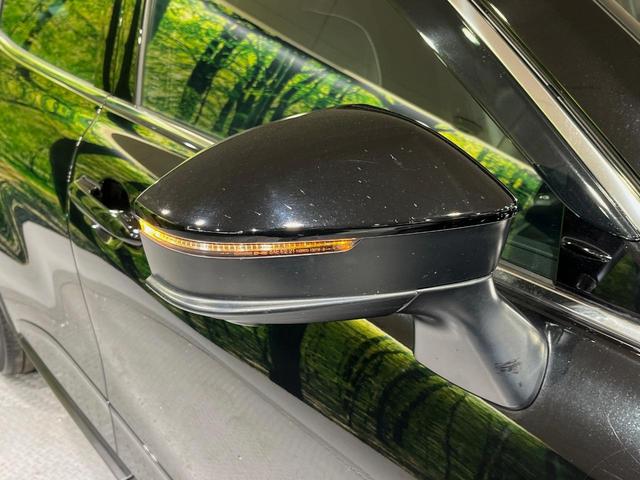 クラウンクロスオーバー Ｇアドバンスド・レザーパッケージ　１２．３型ＤＡ　デジタルインナーミラー　禁煙車　全周囲カメラ　ブラック本革シート　シートベンチレーション　４眼ＬＥＤヘッド　ハンドルヒーター　パワーシート　ブラインドスポットモニター　電動リアゲート（56枚目）
