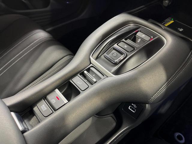 ZR-V e:HEV Z特別仕様車ブラックスタイル メーカーナビ 全周囲カメラ BOSEサウンド BSI 後退出庫サポート 禁煙車 ハンズフリー電動リアゲート 本革シート 前席パワーシート 全席シートヒーター ETC2.0 ワイヤレス充電 ドラレコ(28枚目)