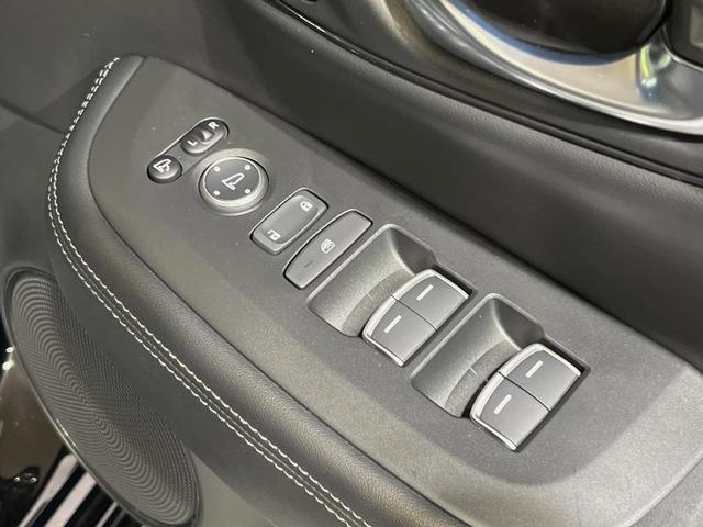 ZR-V e:HEV Z特別仕様車ブラックスタイル メーカーナビ 全周囲カメラ BOSEサウンド BSI 後退出庫サポート 禁煙車 ハンズフリー電動リアゲート 本革シート 前席パワーシート 全席シートヒーター ETC2.0 ワイヤレス充電 ドラレコ(43枚目)