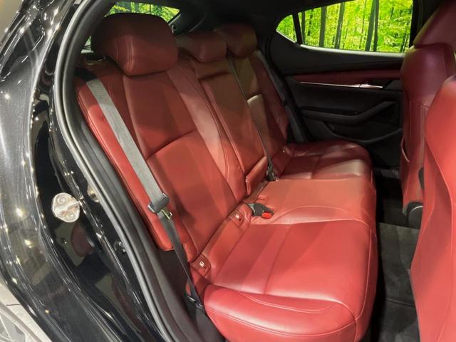 ＭＡＺＤＡ３ファストバック ２０Ｓバーガンディ　セレクション　純正８．８型ナビ　全周囲カメラ　赤本革シート　禁煙車　メモリーパワーシート　シートヒーター　ステアリングヒーター　衝突軽減　レーダークルーズ　クルージングトラフィックサポート　ＢＳＭ　ＥＴＣ　ＨＵＤ（9枚目）