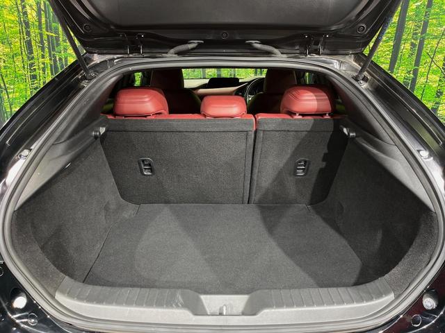 ＭＡＺＤＡ３ファストバック ２０Ｓバーガンディ　セレクション　純正８．８型ナビ　全周囲カメラ　赤本革シート　禁煙車　メモリーパワーシート　シートヒーター　ステアリングヒーター　衝突軽減　レーダークルーズ　クルージングトラフィックサポート　ＢＳＭ　ＥＴＣ　ＨＵＤ（10枚目）
