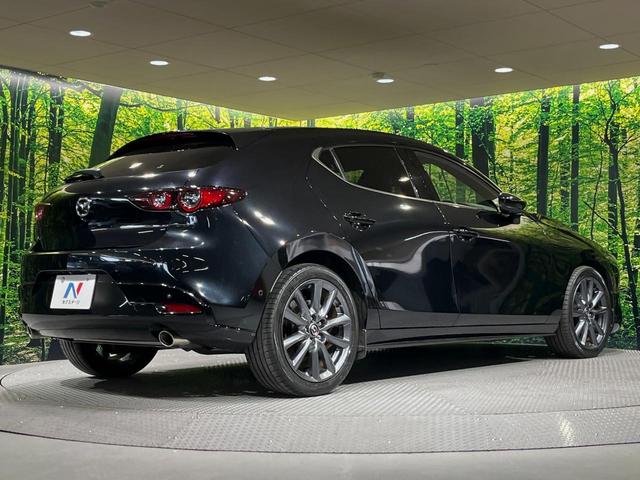 ＭＡＺＤＡ３ファストバック ２０Ｓバーガンディ　セレクション　純正８．８型ナビ　全周囲カメラ　赤本革シート　禁煙車　メモリーパワーシート　シートヒーター　ステアリングヒーター　衝突軽減　レーダークルーズ　クルージングトラフィックサポート　ＢＳＭ　ＥＴＣ　ＨＵＤ（17枚目）