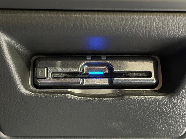 ＭＡＺＤＡ３ファストバック ２０Ｓバーガンディ　セレクション　純正８．８型ナビ　全周囲カメラ　赤本革シート　禁煙車　メモリーパワーシート　シートヒーター　ステアリングヒーター　衝突軽減　レーダークルーズ　クルージングトラフィックサポート　ＢＳＭ　ＥＴＣ　ＨＵＤ（38枚目）