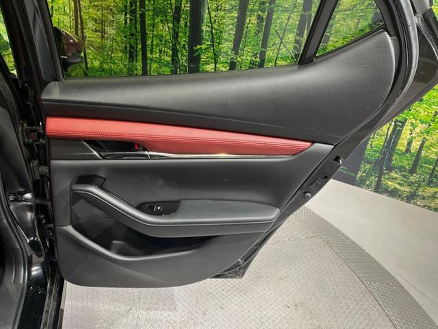 ＭＡＺＤＡ３ファストバック ２０Ｓバーガンディ　セレクション　純正８．８型ナビ　全周囲カメラ　赤本革シート　禁煙車　メモリーパワーシート　シートヒーター　ステアリングヒーター　衝突軽減　レーダークルーズ　クルージングトラフィックサポート　ＢＳＭ　ＥＴＣ　ＨＵＤ（40枚目）