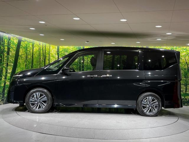 セレナ e-パワー ハイウェイスターV 純正12.3型ナビ 全周囲カメラ ETC2.0 前後ドライブレコーダー 禁煙車 プロパイロット デジタルインナーミラー ブラインドスポットモニター ワイヤレス充電 SOSコール 衝突軽減 両側電動ドア(39枚目)