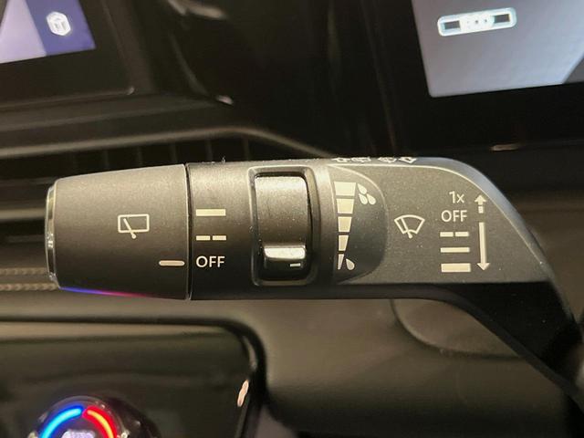 セレナ e-パワー ハイウェイスターV 純正12.3型ナビ 全周囲カメラ ETC2.0 前後ドライブレコーダー 禁煙車 プロパイロット デジタルインナーミラー ブラインドスポットモニター ワイヤレス充電 SOSコール 衝突軽減 両側電動ドア(51枚目)