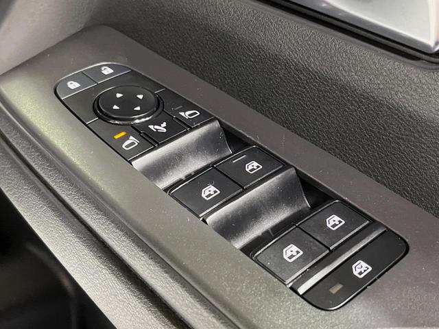 セレナ e-パワー ハイウェイスターV 純正12.3型ナビ 全周囲カメラ ETC2.0 前後ドライブレコーダー 禁煙車 プロパイロット デジタルインナーミラー ブラインドスポットモニター ワイヤレス充電 SOSコール 衝突軽減 両側電動ドア(47枚目)