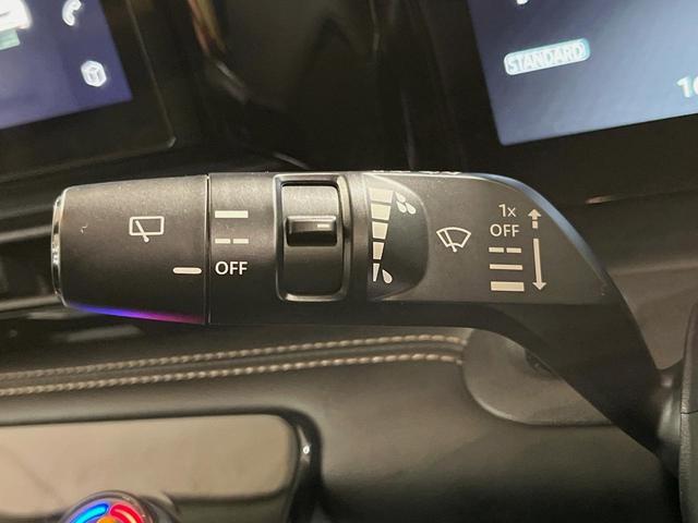 セレナ e-パワー ハイウェイスターV 純正12.3型ナビ 全周囲カメラ ETC2.0 前後ドライブレコーダー 禁煙車 プロパイロット デジタルインナーミラー ブラインドスポットモニター ワイヤレス充電 SOSコール 衝突軽減 両側電動ドア(57枚目)