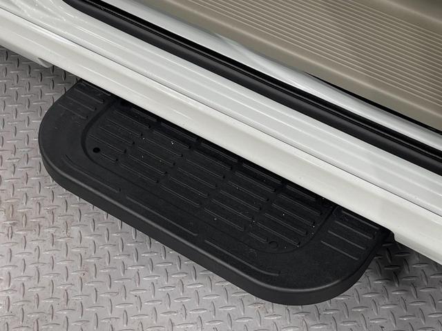 エブリイワゴン ＰＺターボスペシャル　届出済未使用車　両側パワースライドドア　電動オートステップ　デュアルカメラブレーキサポート　ＬＥＤヘッドライト　ＬＥＤルームランプ　シートヒーター　純正１４インチアルミ　スマートキー（37枚目）