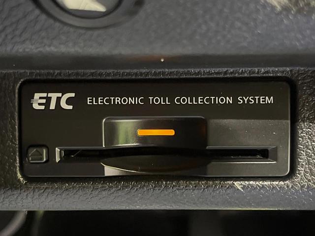 スカイライン 370GT タイプS メーカーナビ バックカメラ 運転席パワーシート 禁煙車 HIDヘッドライト フロントフォグランプ 左右分離エアコン フルセグTV スマートキー ステアリングリモコン(6枚目)