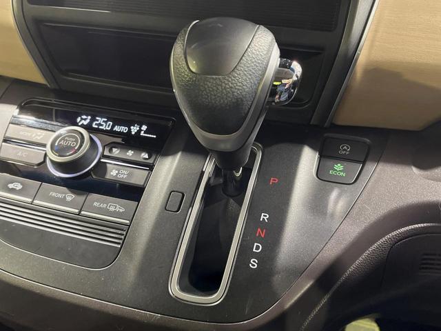 フリード G・ホンダセンシング 純正11.6型後席モニター 純正9型ナビ LEDヘッドライト アクティブコーナリングライト 両側パワースライドドア 禁煙車 衝突軽減 バックカメラ ETC ドライブレコーダー Cパッケージ(28枚目)