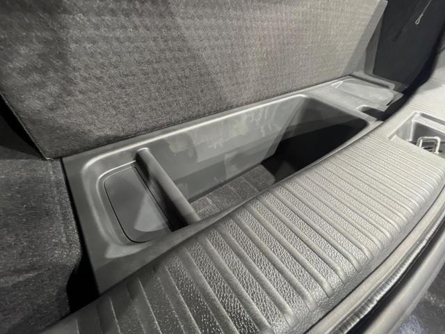 ヴェゼル ハイブリッドRS・ホンダセンシング 純正8型ナビ バックカメラ ETC ドライブレコーダー 前席シートヒーター スマートキー 衝突軽減装置 禁煙車 LEDヘッドライト 純正18インチアルミホイール オートライト フロントフォグランプ(48枚目)