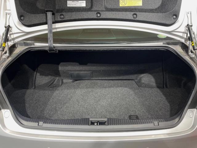 クラウンハイブリッド ロイヤルサルーン プリクラッシュセーフティ クリアランスソナー レーダークルーズ 禁煙車 メーカーナビ スーパーライブサウンド 前席パワーシート HIDヘッドライト バックカメラ ETC ドラレコ(10枚目)